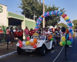 UCADLI faz Drive Thru no Dia das Crianças