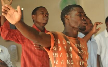 Cristianismo cresce mais rápido na África do que em outros continentes, diz relatório